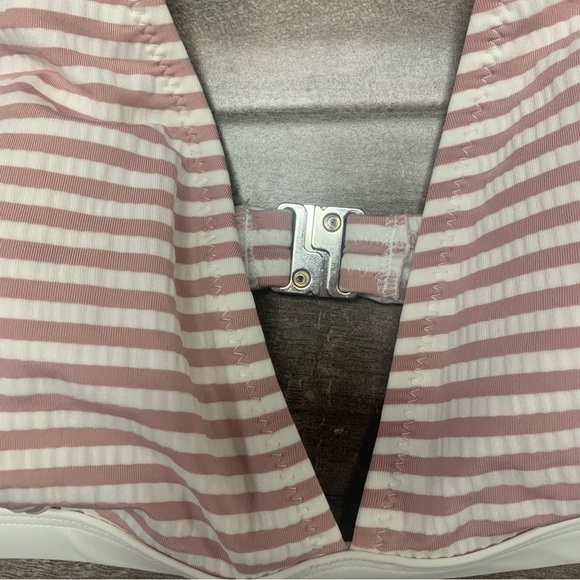 Cupshe  Padded Bikini Top Triangle Striped Ivory Blush Pink Size Large NWOT - Picture 3 of 7